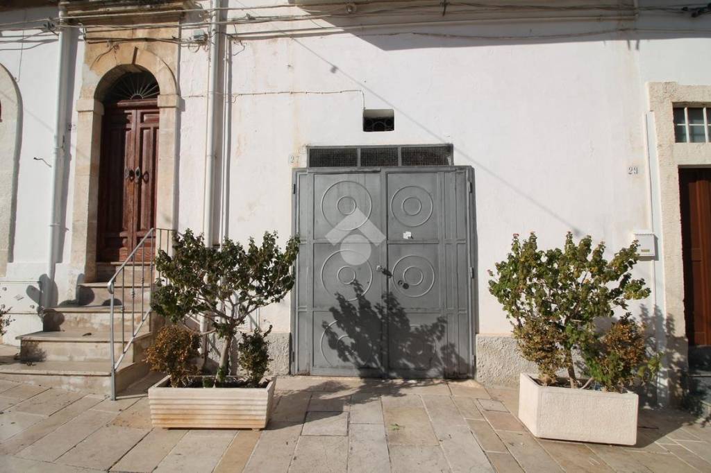 negozio in vendita ad Ostuni