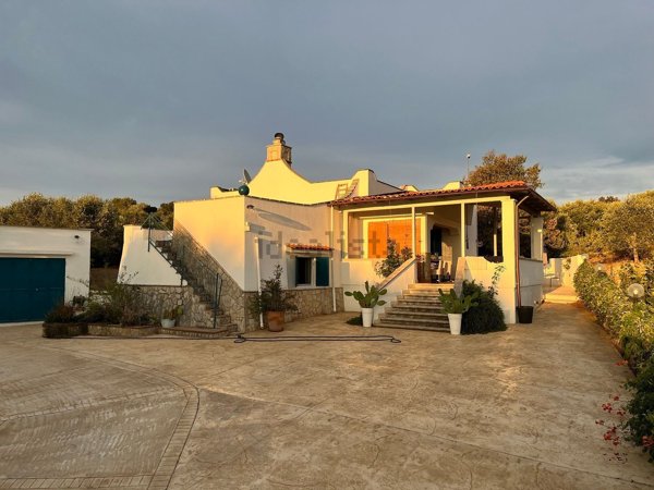 casa indipendente in vendita ad Ostuni