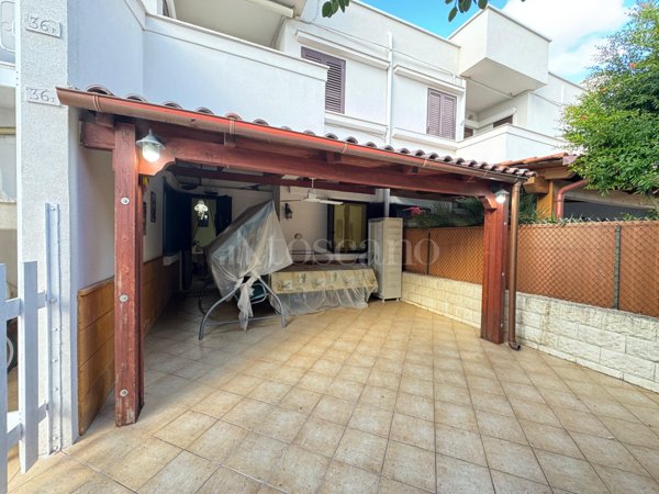 casa indipendente in vendita ad Ostuni in zona Villanova