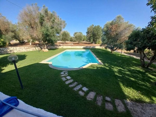 casa indipendente in vendita ad Ostuni