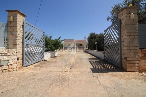 casa indipendente in vendita ad Ostuni
