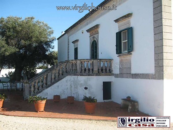casa indipendente in vendita ad Ostuni in zona Rosa Marina