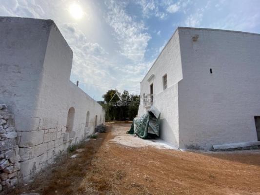 negozio in vendita ad Ostuni