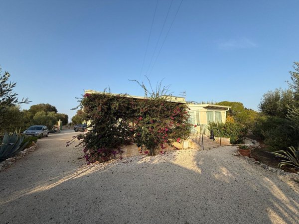 casa indipendente in vendita ad Ostuni