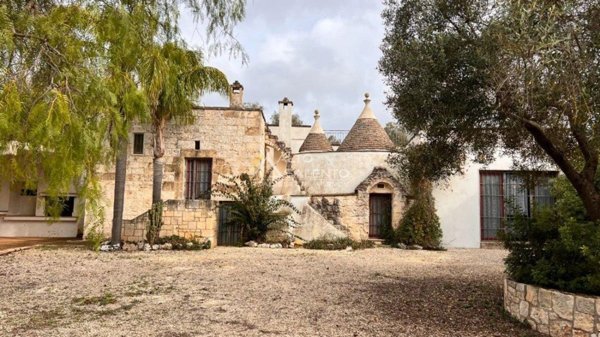negozio in vendita ad Ostuni