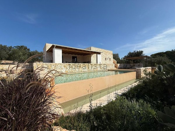casa indipendente in vendita ad Ostuni