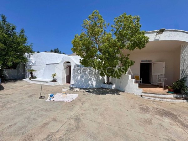 casa indipendente in vendita ad Ostuni