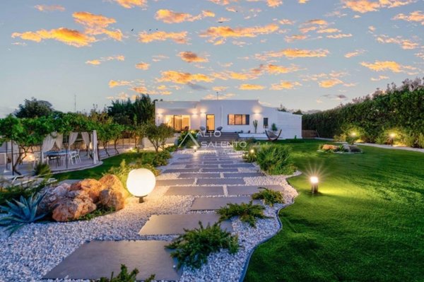 casa indipendente in vendita ad Ostuni