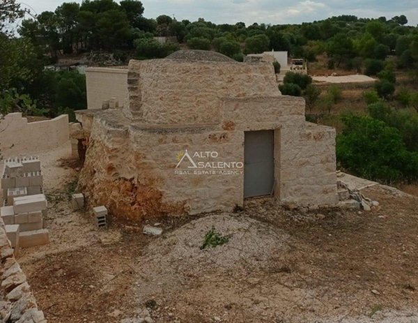 negozio in vendita ad Ostuni