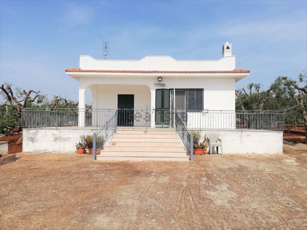 casa indipendente in vendita ad Ostuni in zona Ramunno Secondo