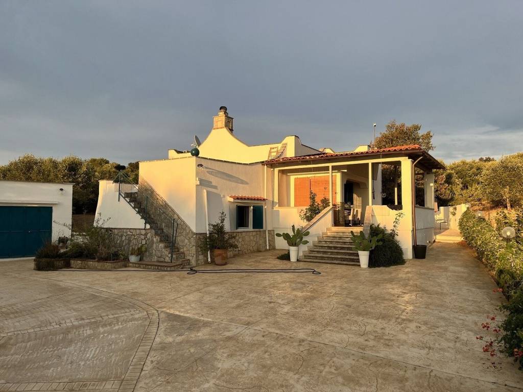 casa indipendente in vendita ad Ostuni