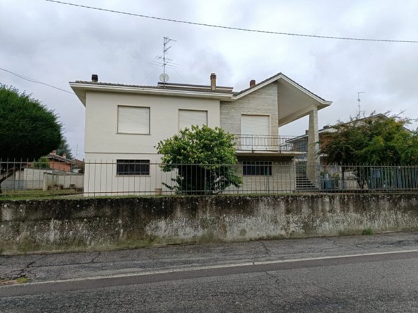 casa indipendente in vendita ad Ostuni in zona Villanova