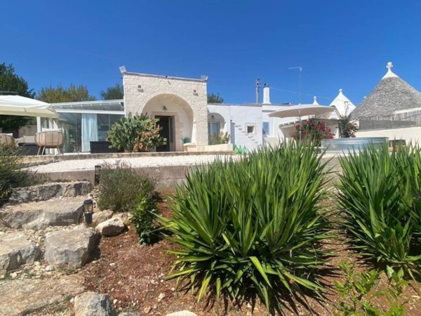 pentavano in vendita ad Ostuni