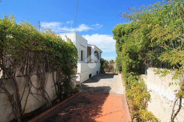 casa indipendente in vendita ad Ostuni in zona Pilone