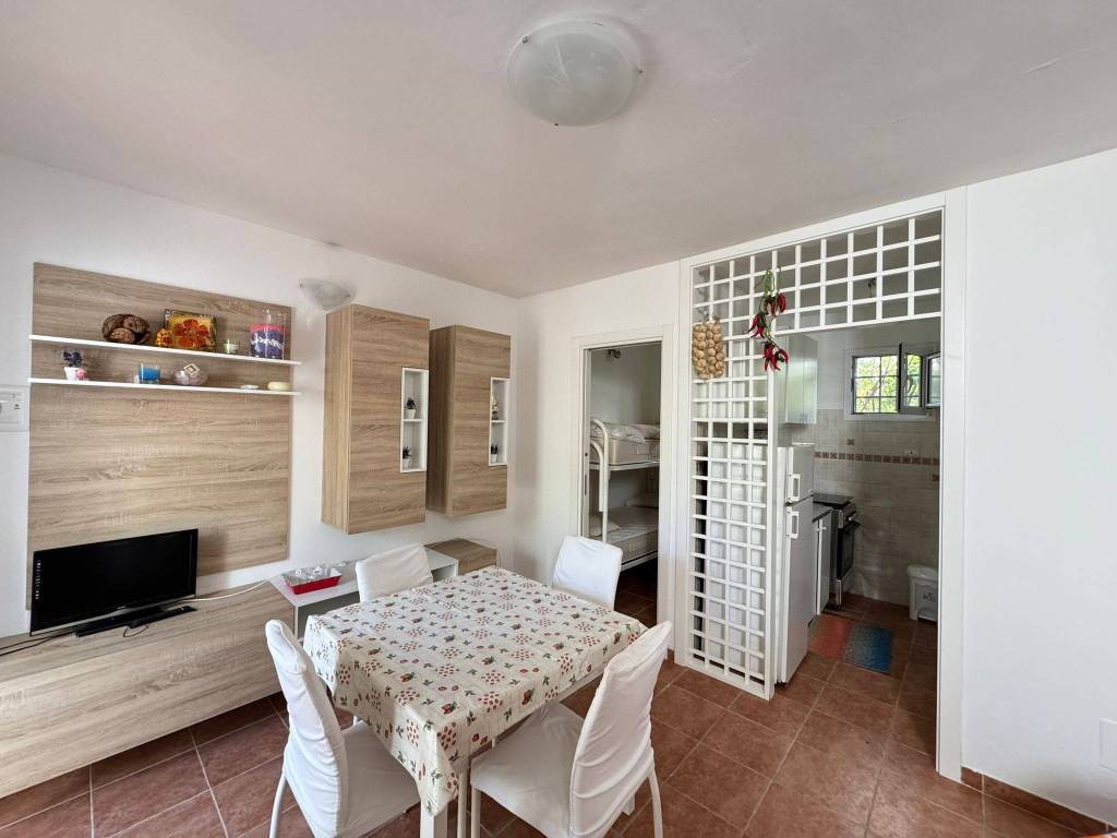 casa indipendente in vendita ad Ostuni in zona Rosa Marina