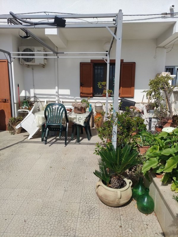 casa indipendente in vendita ad Ostuni in zona Villanova