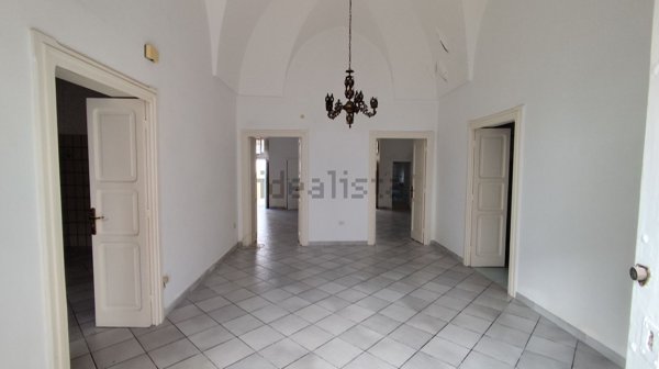 pentavano in vendita ad Ostuni