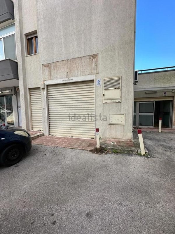 locale commerciale in vendita ad Ostuni