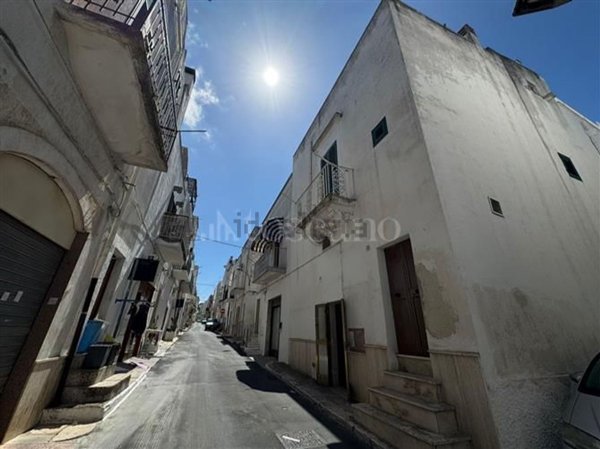 quadrivano in vendita ad Ostuni