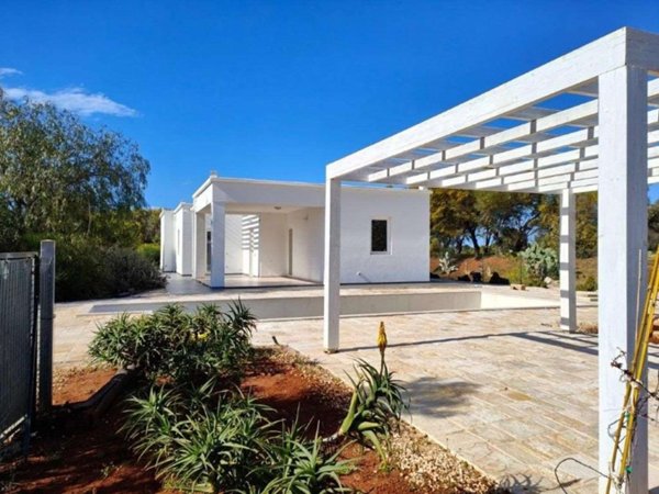 casa indipendente in vendita ad Ostuni