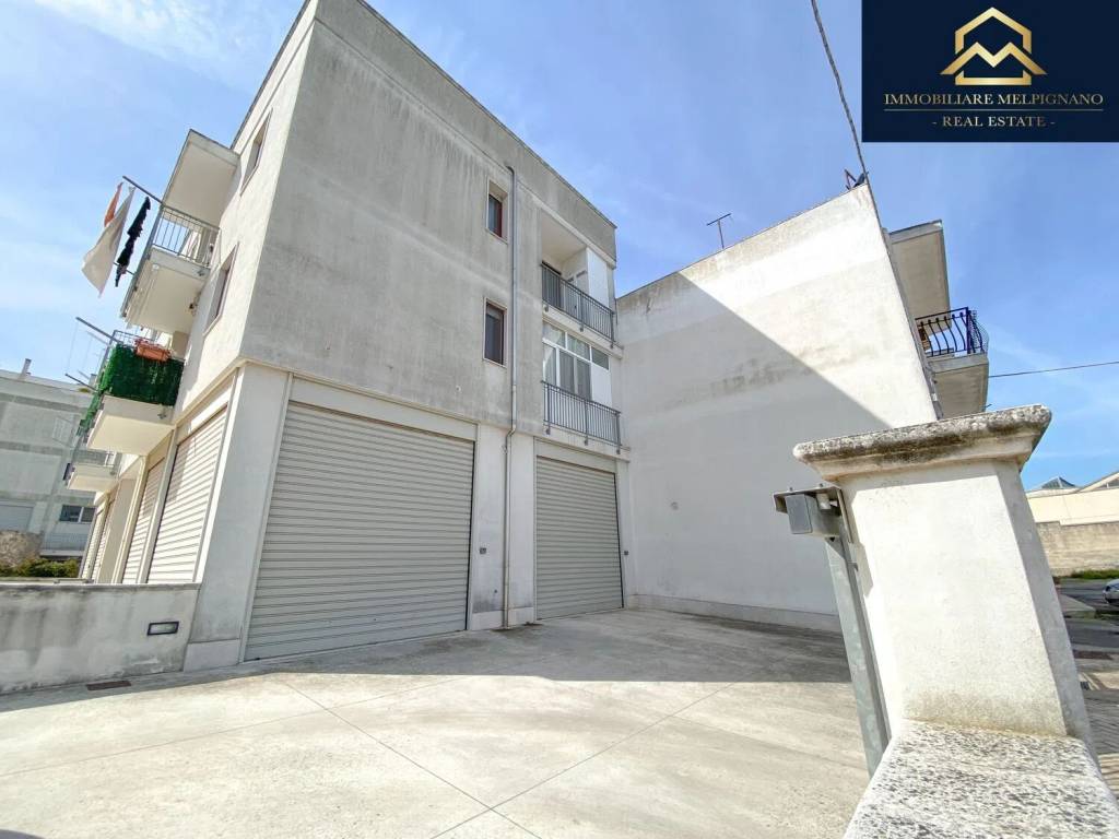 negozio in vendita ad Ostuni