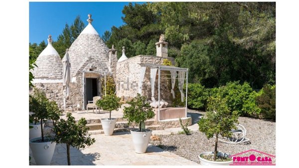 pentavano in vendita ad Ostuni