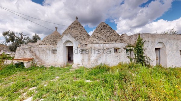 pentavano in vendita ad Ostuni