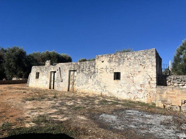 quadrivano in vendita ad Ostuni