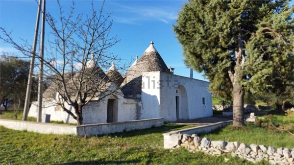 pentavano in vendita ad Ostuni