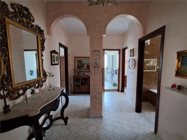 pentavano in vendita ad Ostuni