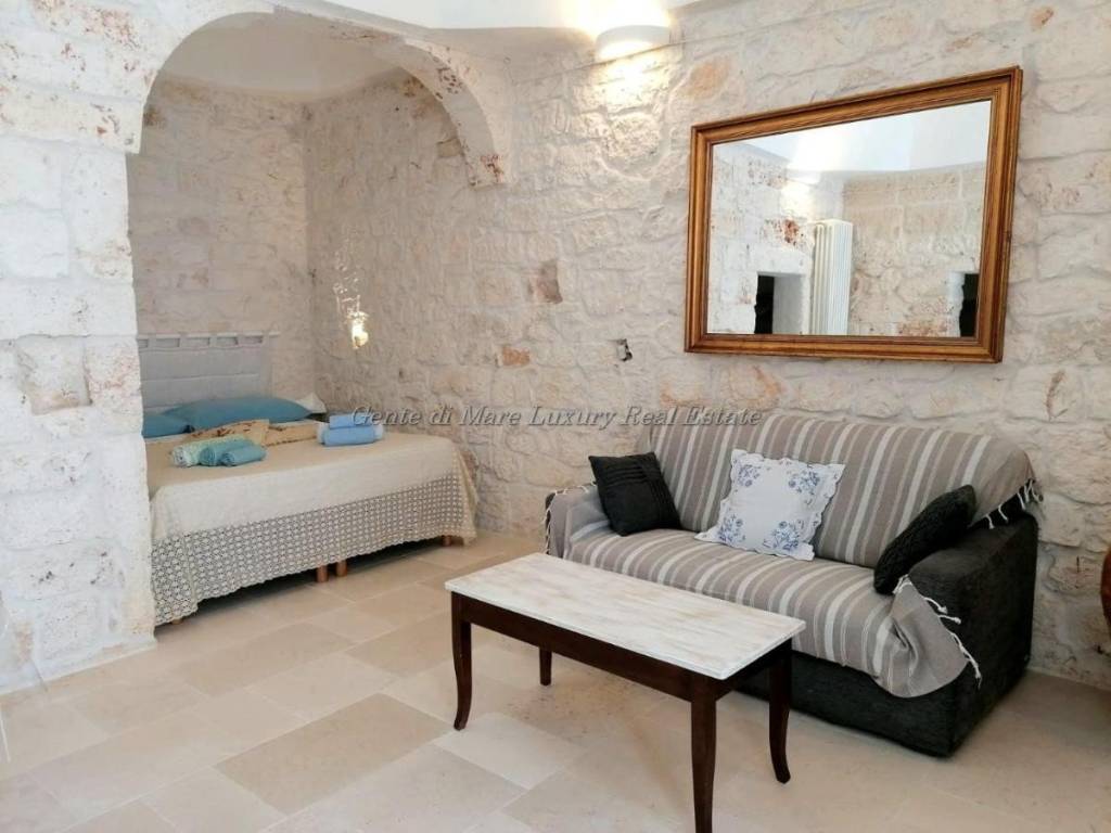 quadrivano in vendita ad Ostuni