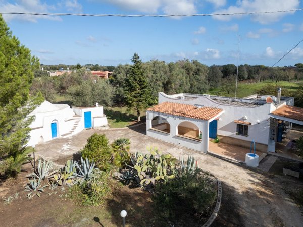 pentavano in vendita ad Ostuni