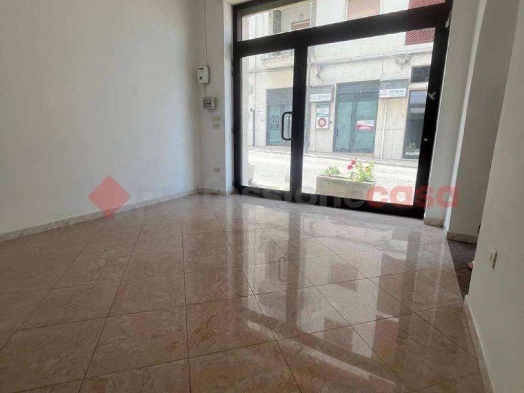 negozio in vendita ad Ostuni