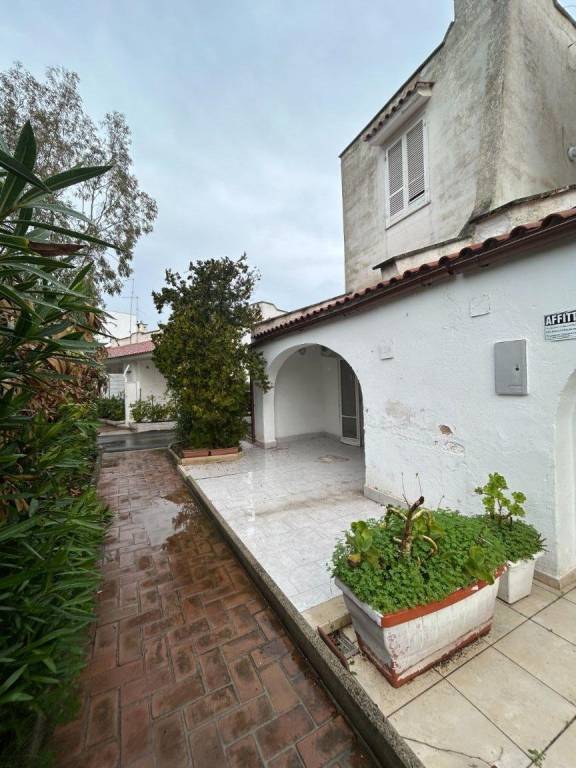 casa indipendente in vendita ad Ostuni in zona Rosa Marina