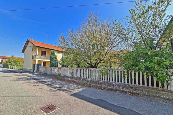 casa indipendente in vendita ad Ostuni in zona Villanova