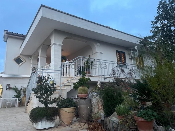 casa indipendente in vendita ad Ostuni