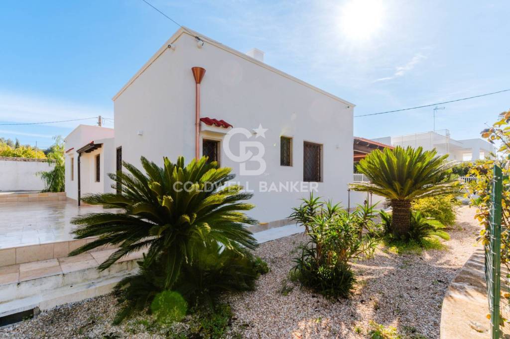 casa indipendente in vendita ad Ostuni in zona Ramunno Secondo
