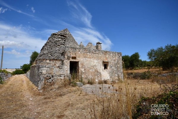 quadrivano in vendita ad Ostuni
