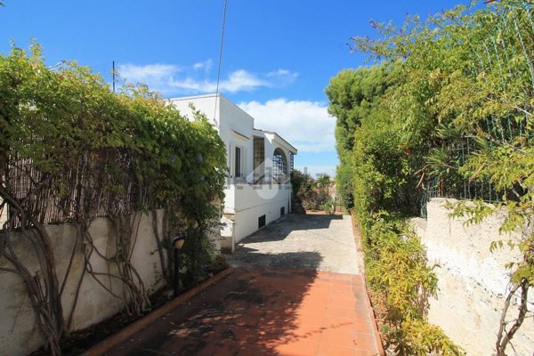 casa indipendente in vendita ad Ostuni in zona Pilone