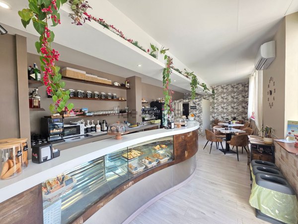 negozio in vendita ad Ostuni