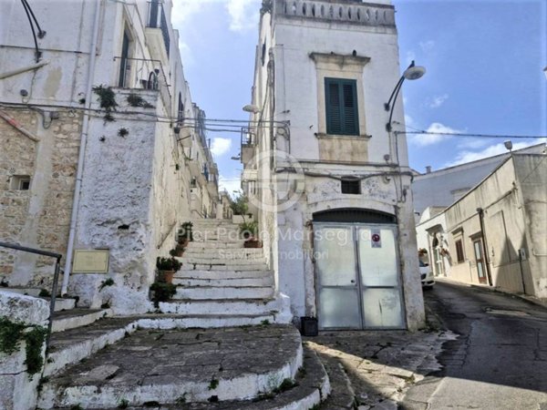 locale commerciale in vendita ad Ostuni