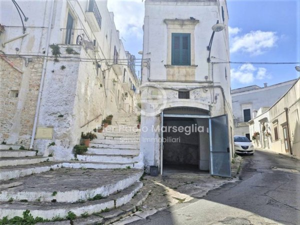 locale commerciale in vendita ad Ostuni