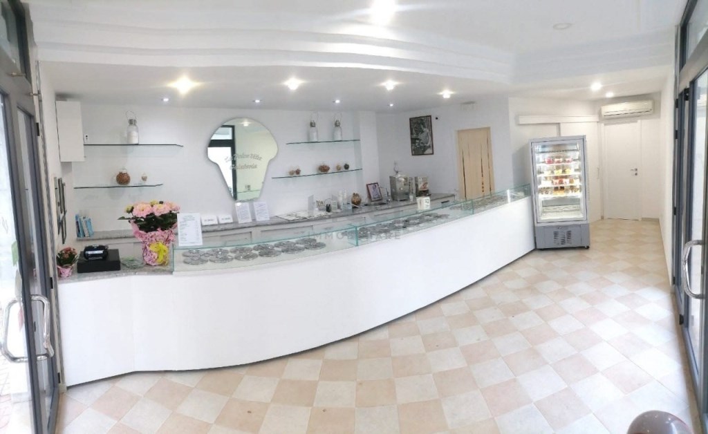 negozio in vendita ad Ostuni