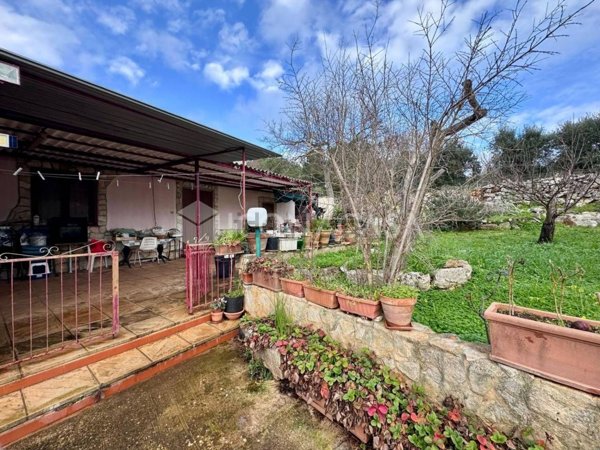 casa indipendente in vendita ad Ostuni