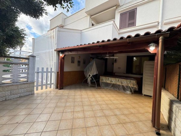 casa indipendente in vendita ad Ostuni in zona Villanova