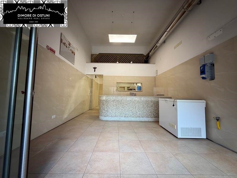 negozio in vendita ad Ostuni