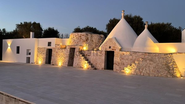 esavano in vendita ad Ostuni