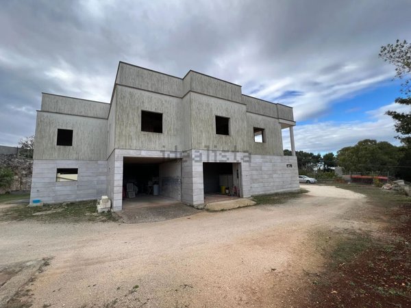 casa indipendente in vendita ad Ostuni in zona Ramunno Secondo