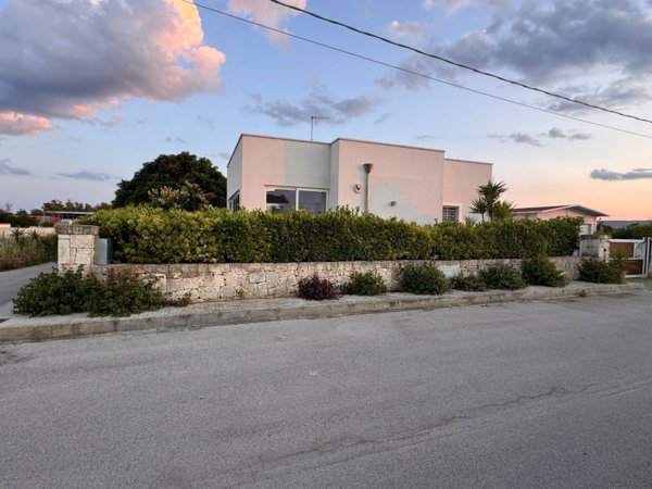 casa indipendente in vendita ad Ostuni