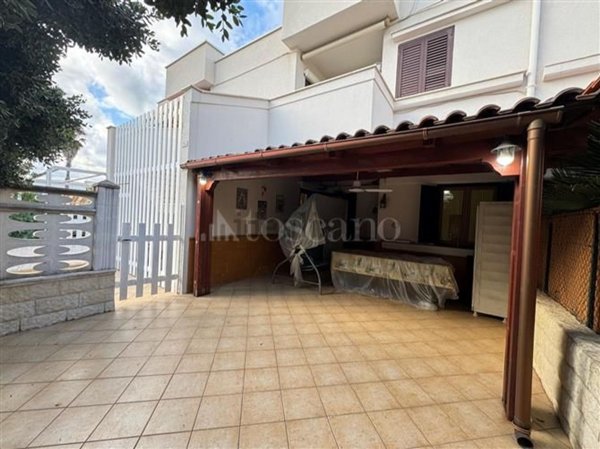 casa indipendente in vendita ad Ostuni in zona Villanova